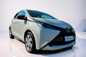 Toyota Aygo 5 Porte Aygo 5p 1.0 x-BLACK