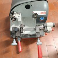 Macchina duplicazione chiavi