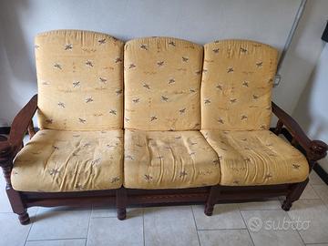 Divano in legno tre posti