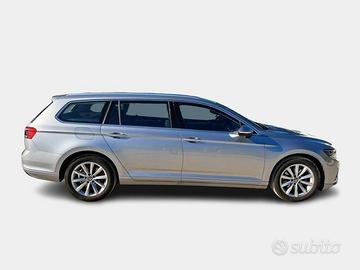 VOLKSWAGEN PASSAT VARIANT 2.0 TDI SCR EVO 110kW Bu