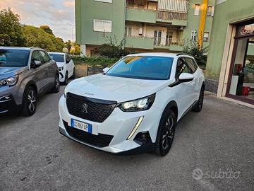 Peugeot 2008 BlueHDi 110 S&S Allure Pack