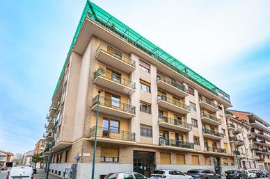 4 LOCALI A TORINO