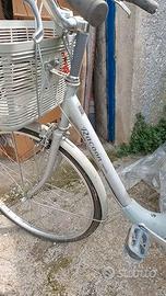 Bicicletta pedalata ass.contatto whatsapp descriz.