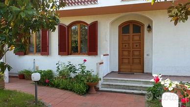 Appartamento Villa con Giardino a Rosignano Solvay