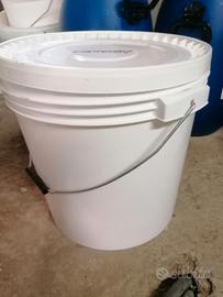 secchio 24kg plastica bianco 