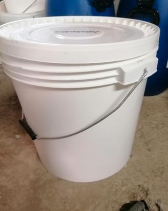 secchio 24kg plastica bianco 