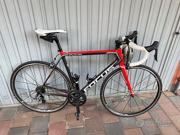 FOCUS in carbonio bici da corsa