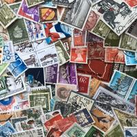 lotto 2 kg 2000 grammi 40000 francobolli mondiali