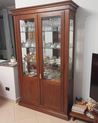 vetrina arte povera in noce