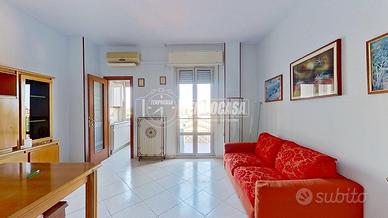 TRILOCALE CON AMPIO BALCONE E BOX