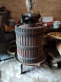 Torchio manuale per uva