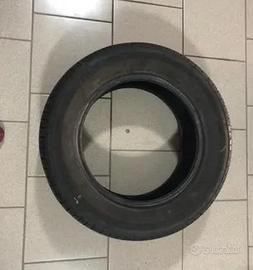 Gomme estive 215-60 r16