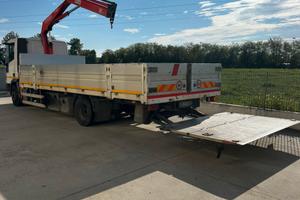 Iveco Eurocargo 120E21+gru fassi F60+sponda retro
