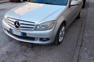  Mercedes 220 w204 del 2007 