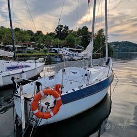 Imbarcazione a vela ETAP 22