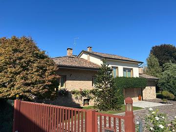 ELEGANTE RESIDENZA CON PARCO PRIVATO