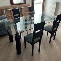 Tavolo cristallo e sedie