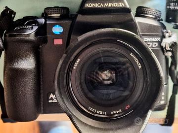 MINOLTA Dynax 7 D corredo in blocco.
