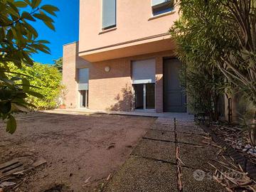 MONFALCONE Appartamento con corte come nuovo