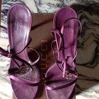 Gucci sandalo gioiello colore violetto