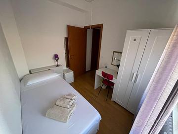 Camera da letto singola usata