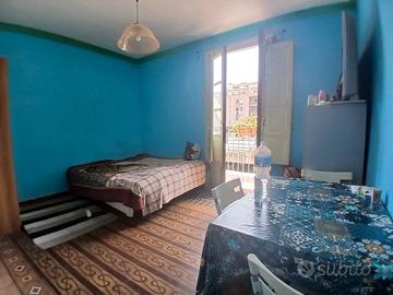 4 vani da ristrutturare con terrazza