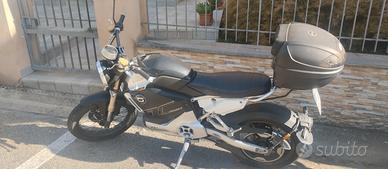 Super Soco TC Max - 2021