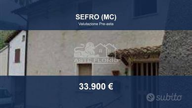 Immobile in asta di 126 m² con box auto a Sefro