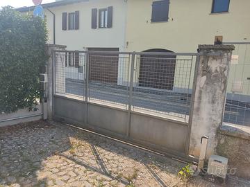 portone scorrevole con motore