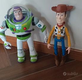 Personaggi Toy Story 4 Buzz Lightyear e Woody 30cm