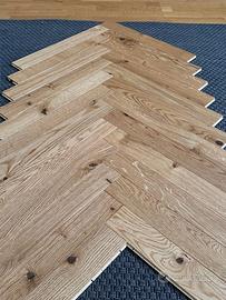Parquet listoncino rovere scelta nodata a Reggio