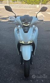 Honda Sh 125 bianco 2025 
