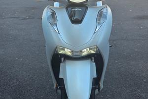 Honda Sh 125 bianco 2025 