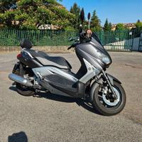 X-Max 250 Sport