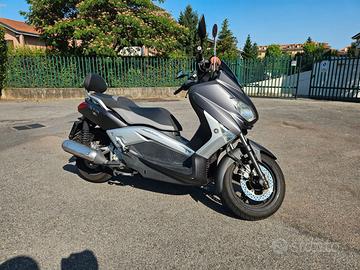 X-Max 250 Sport