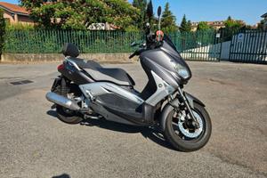 X-Max 250 Sport