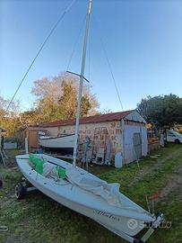 Deriva a vela Laser 2