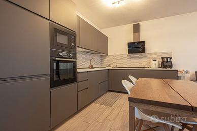 Cucina come nuova con elettrodomestici 3,6m x 2,6