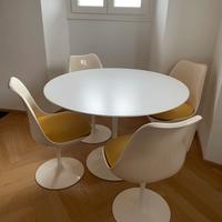 Tavolo e sedie Tulip Eero Saarinen Knoll