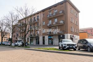 2 LOCALI IN BUONE CONDIZIONI CON SOLAIO, LIBERO SU