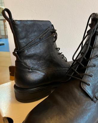 Geox stivaletti in pelle nera