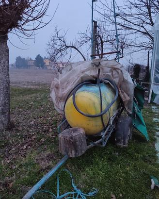 Botte trattamenti irroratrice verderame vigne