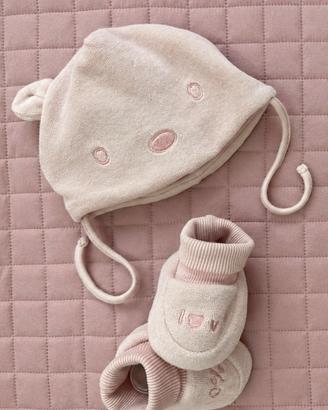 Set cappellino+babbucce in pile rosa