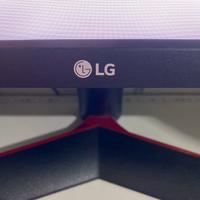 monitor LG da gaming nella sua confezione original