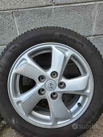 Hyundai cerchi in lega da 16 con gomme