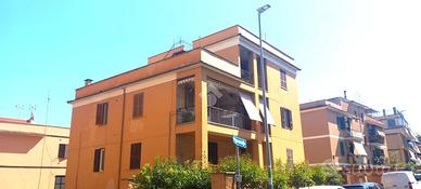 CASA SEMINDIPENDENTE A ROMA