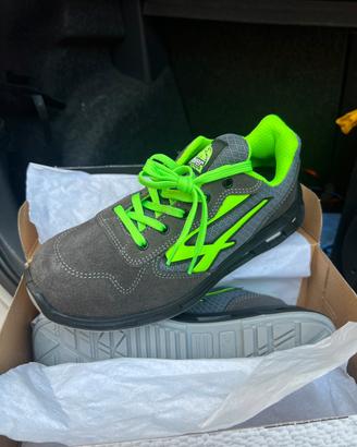 Scarpe antifortunistiche 40 nuove!