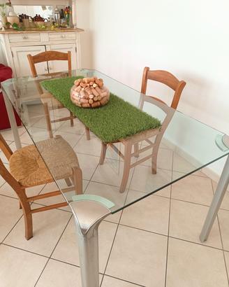 Tavolo da pranzo in vetro e metallo satinato