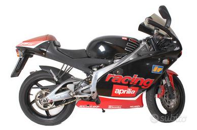 Aprilia RS 125 nera e rossa