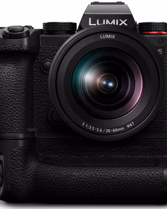 Panasonic Lumix S5 + LEICA 20-60mm + Battery Grip